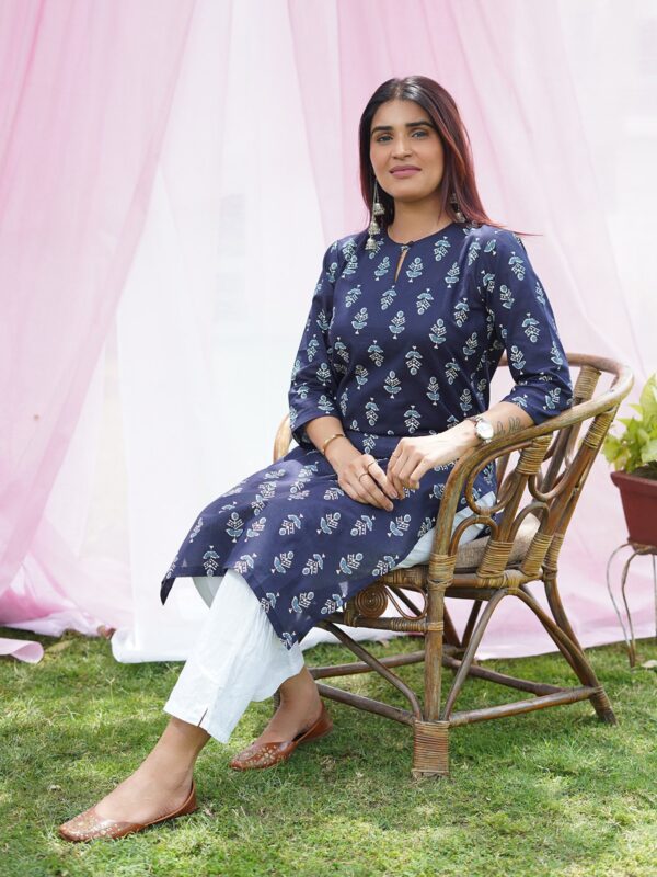 Aabroo: Starry Blue Hue Printed Kurti